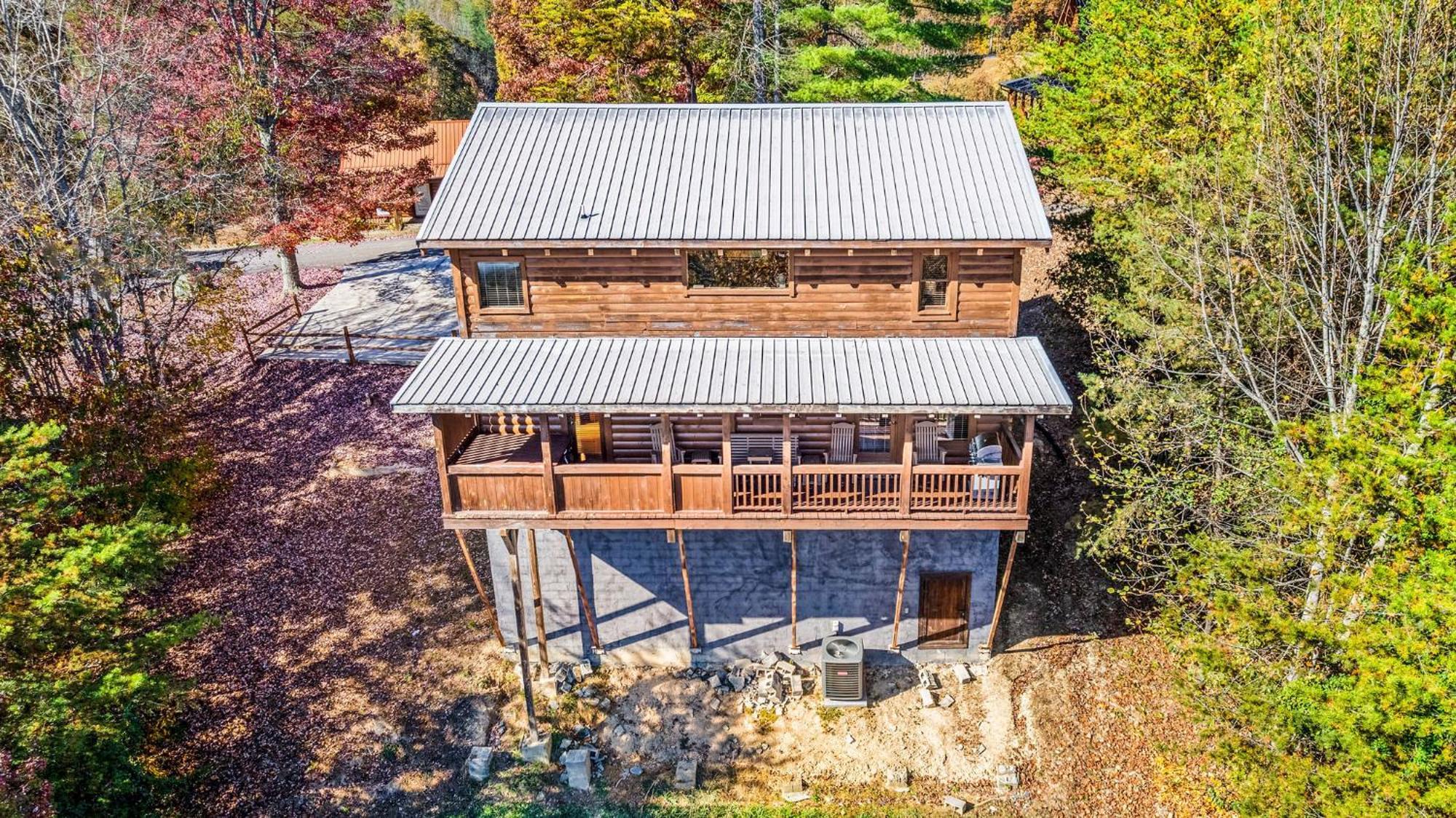 Bearfoot Pines - True Log Cabin - Wi-Fi, Hot Tub, Fishing, Deck With Views! - Mins To Pf Sevierville Dış mekan fotoğraf